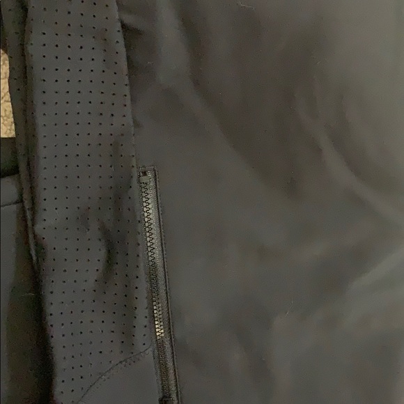 ATHLETA Stellar Crop Pant Black Perforated NWT - Picture 2 of 3